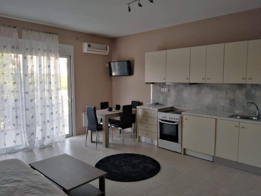 Brand New Spacious Studio Itea Extérieur photo
