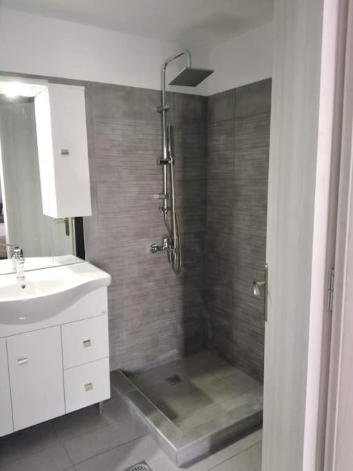 Brand New Spacious Studio Itea Extérieur photo