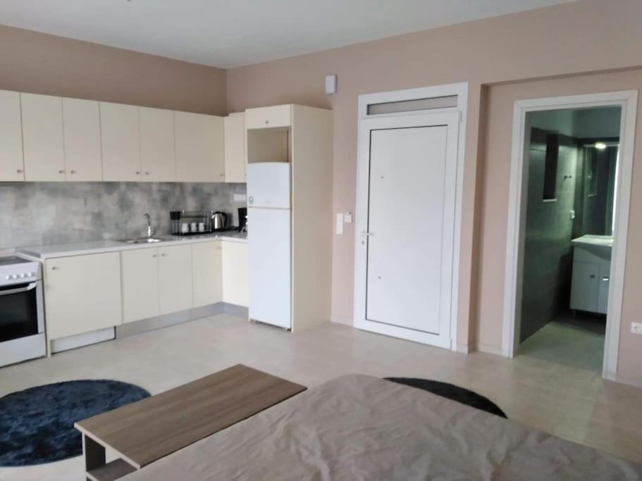 Brand New Spacious Studio Itea Extérieur photo